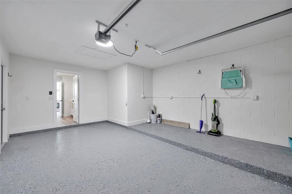 На продажу: $389,000 (3 спален, 1 ванн, 1129 Квадратных фут)