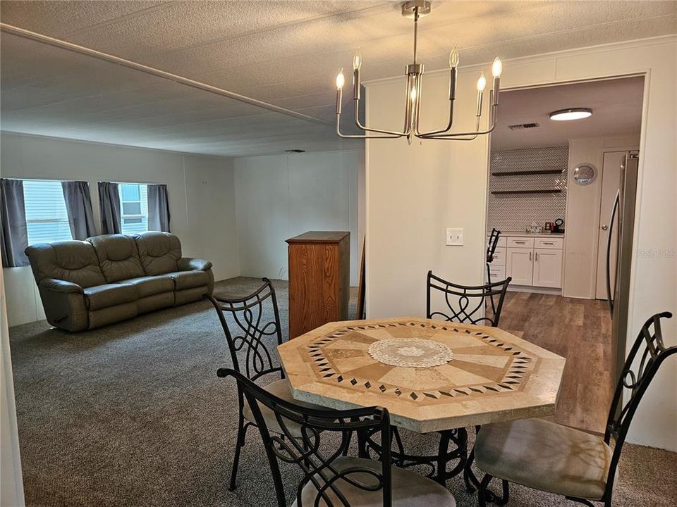 En Venta: $250,000 (2 camas, 2 baños, 1292 Pies cuadrados)