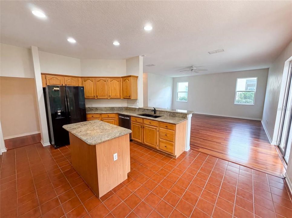 En Venta: $660,000 (5 camas, 3 baños, 3227 Pies cuadrados)