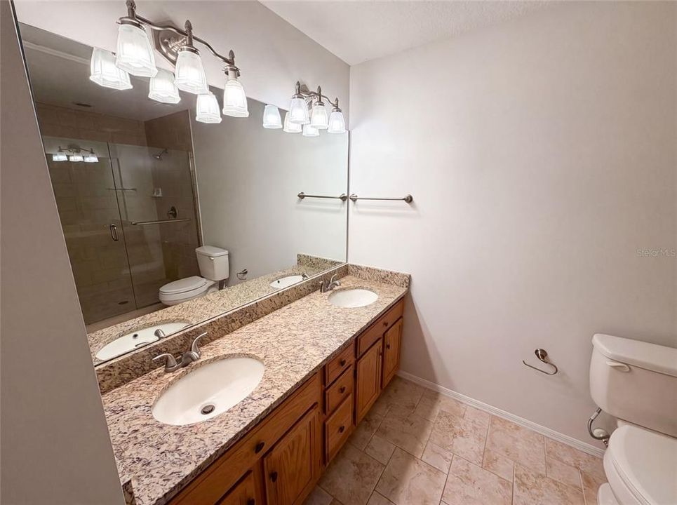 En Venta: $660,000 (5 camas, 3 baños, 3227 Pies cuadrados)