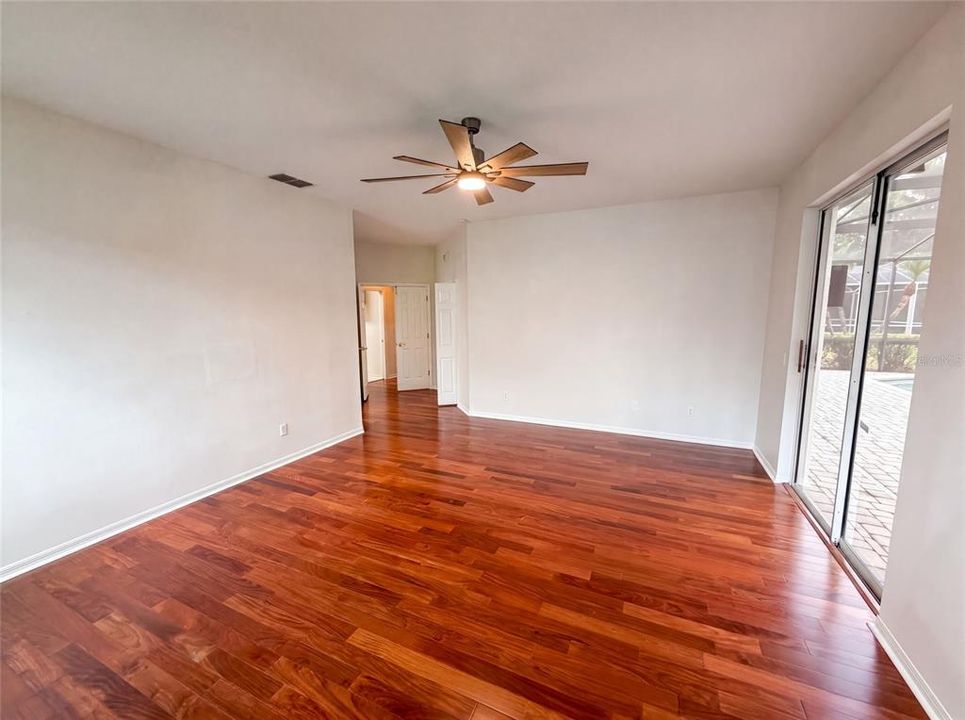 En Venta: $660,000 (5 camas, 3 baños, 3227 Pies cuadrados)