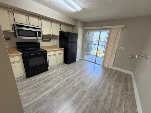 В аренду: $1,595 (2 спален, 2 ванн, 1260 Квадратных фут)