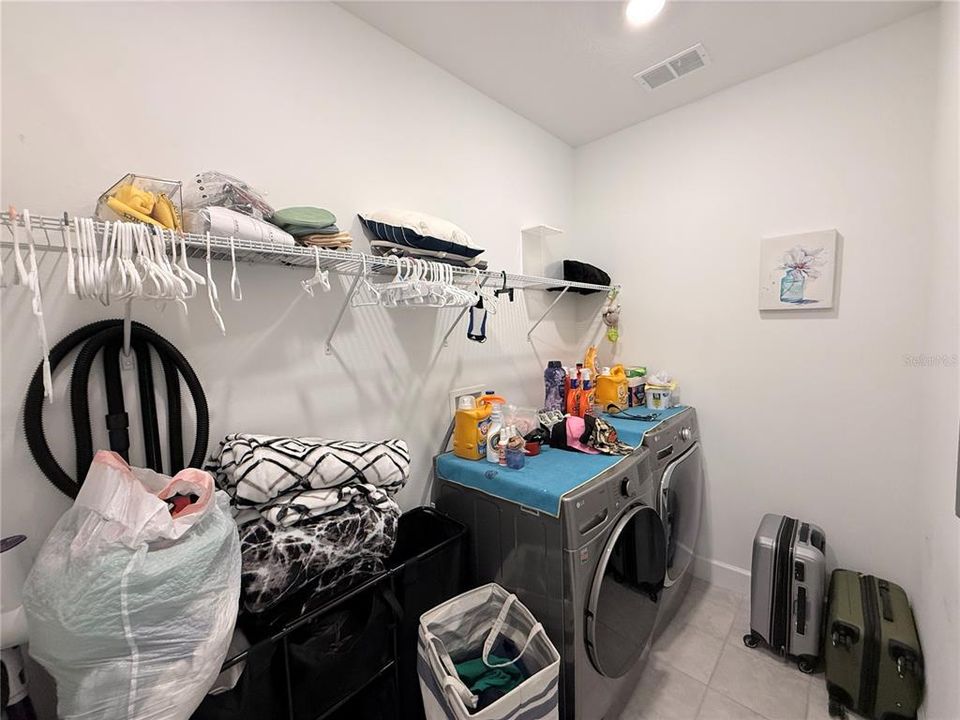 En Renta: $3,900 (5 camas, 4 baños, 2569 Pies cuadrados)