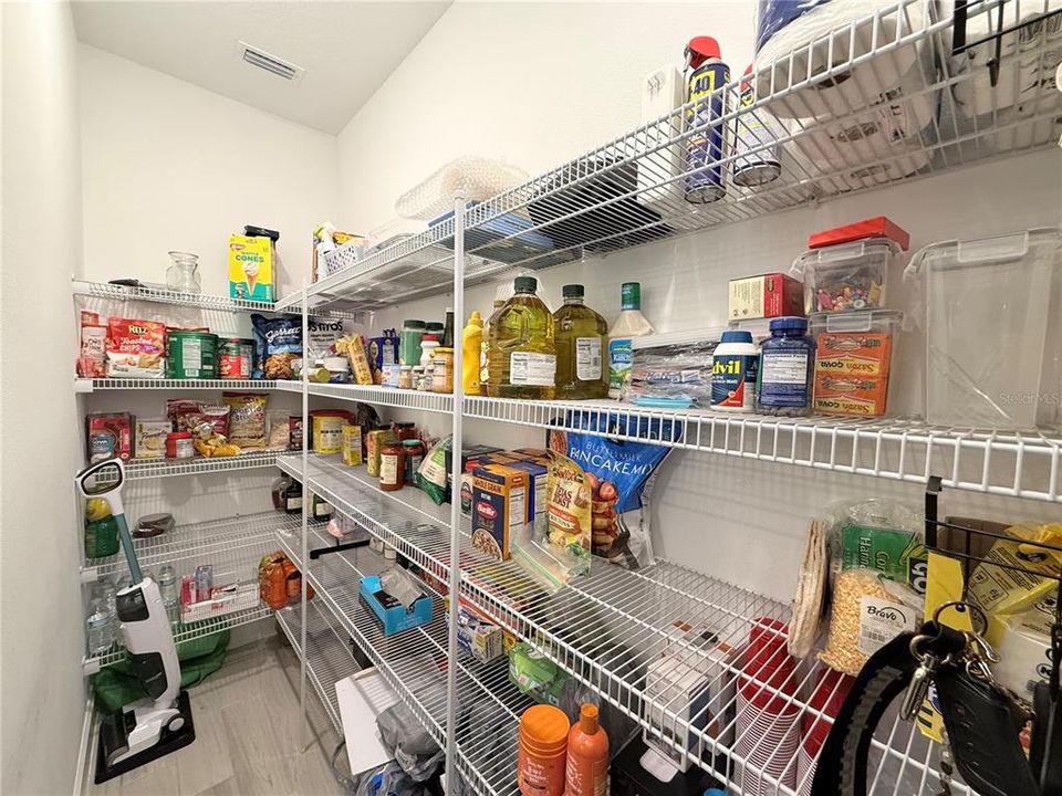 En Renta: $3,900 (5 camas, 4 baños, 2569 Pies cuadrados)