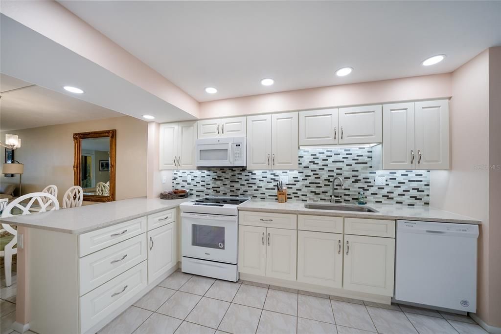 For Sale: $970,000 (2 beds, 2 baths, 1601 Square Feet)