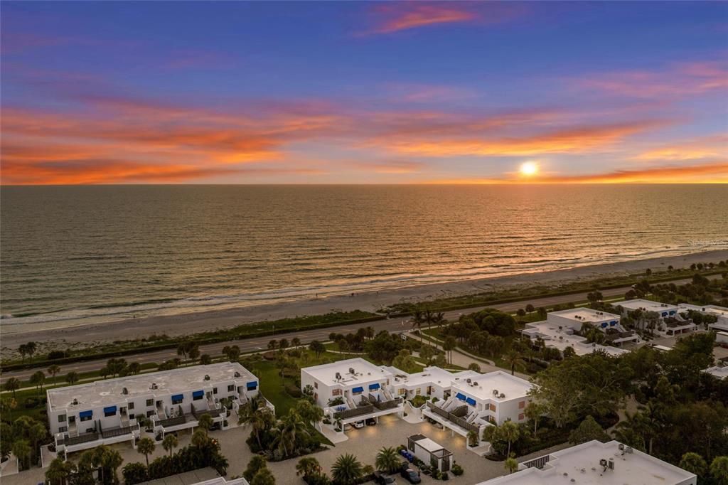 For Sale: $970,000 (2 beds, 2 baths, 1601 Square Feet)