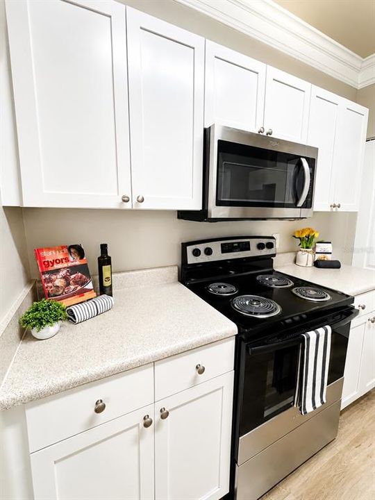 En Venta: $235,900 (2 camas, 2 baños, 1076 Pies cuadrados)