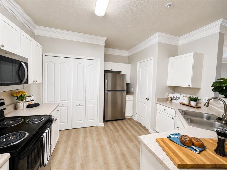 En Venta: $235,900 (2 camas, 2 baños, 1076 Pies cuadrados)