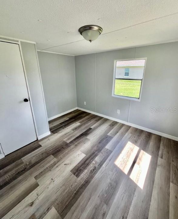 В аренду: $1,395 (3 спален, 1 ванн, 720 Квадратных фут)
