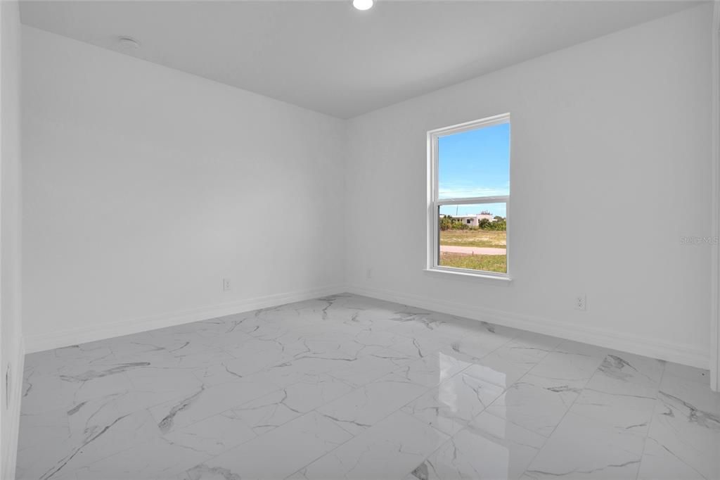 En Venta: $339,900 (3 camas, 2 baños, 1310 Pies cuadrados)