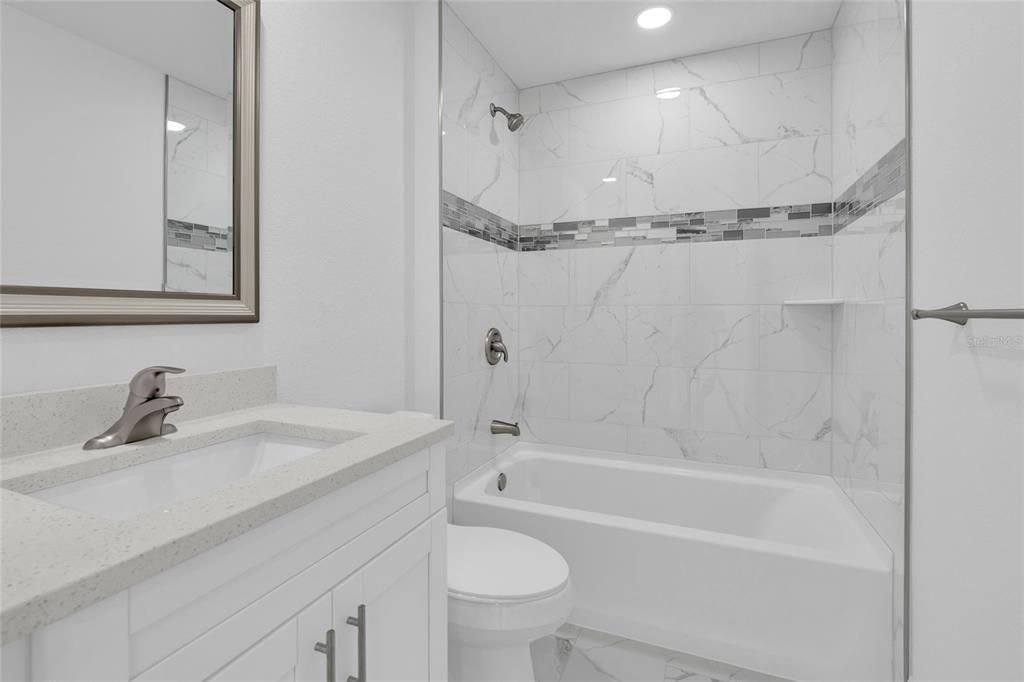 En Venta: $339,900 (3 camas, 2 baños, 1310 Pies cuadrados)