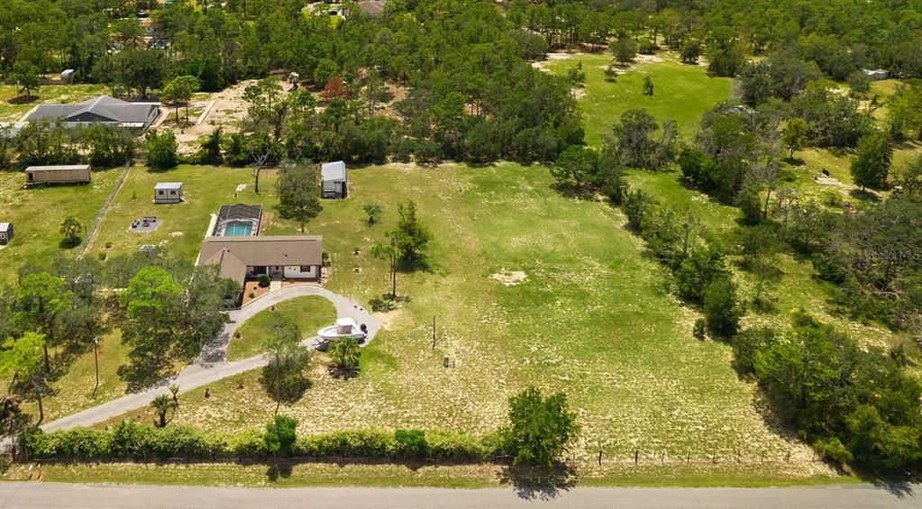 For Sale: $515,000 (5 beds, 3 baths, 1948 Square Feet)