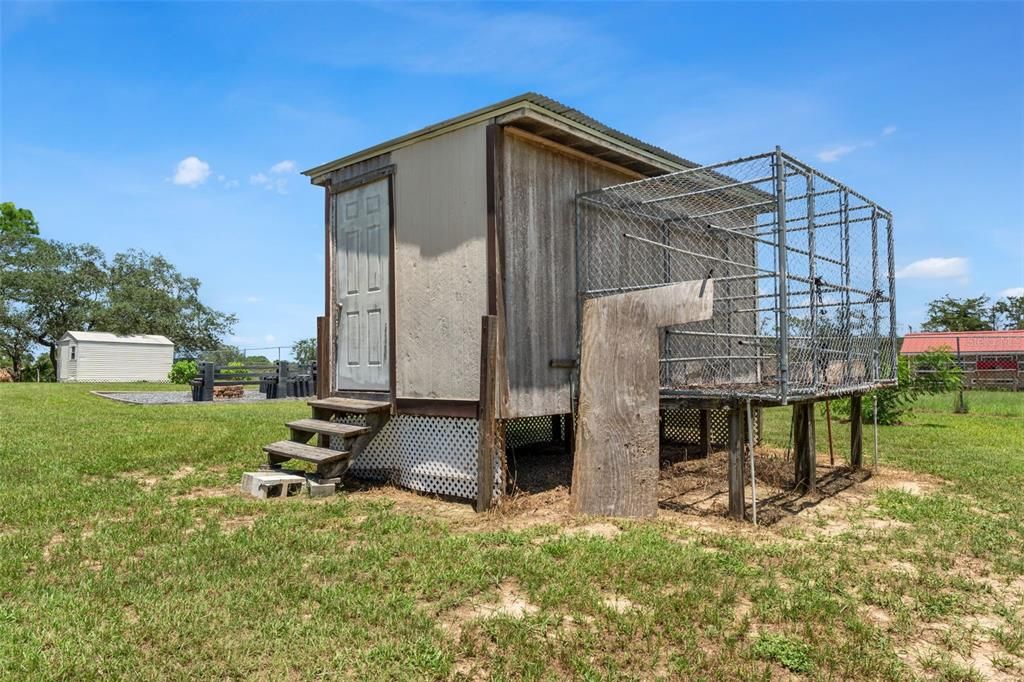 For Sale: $515,000 (5 beds, 3 baths, 1948 Square Feet)