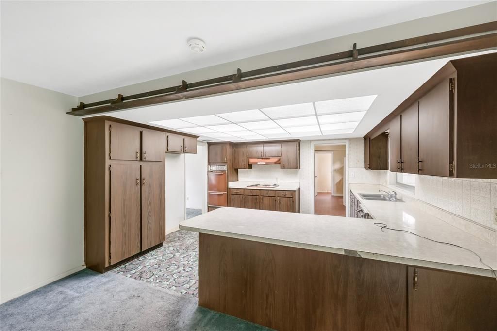 For Sale: $270,000 (3 beds, 2 baths, 1781 Square Feet)