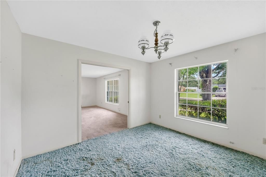 For Sale: $270,000 (3 beds, 2 baths, 1781 Square Feet)