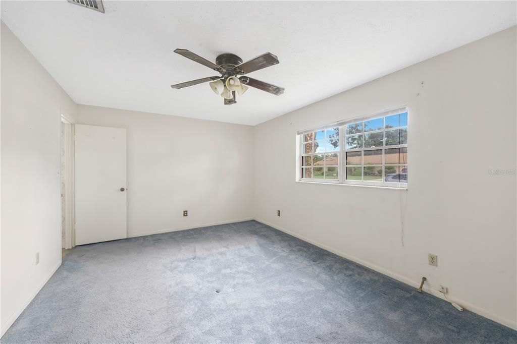 For Sale: $270,000 (3 beds, 2 baths, 1781 Square Feet)