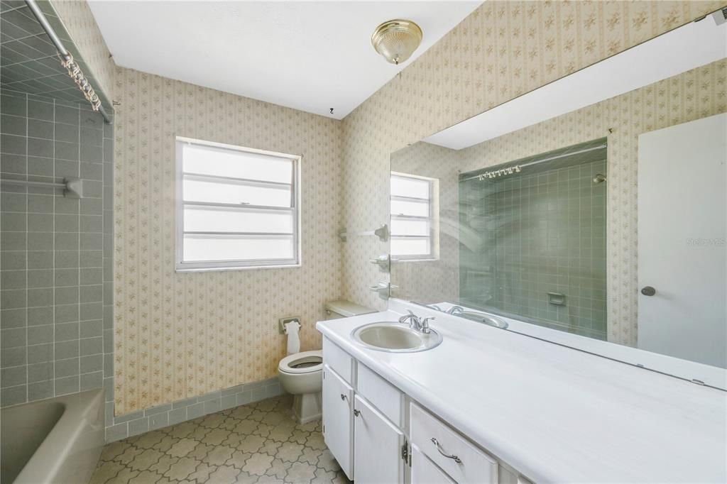 For Sale: $270,000 (3 beds, 2 baths, 1781 Square Feet)