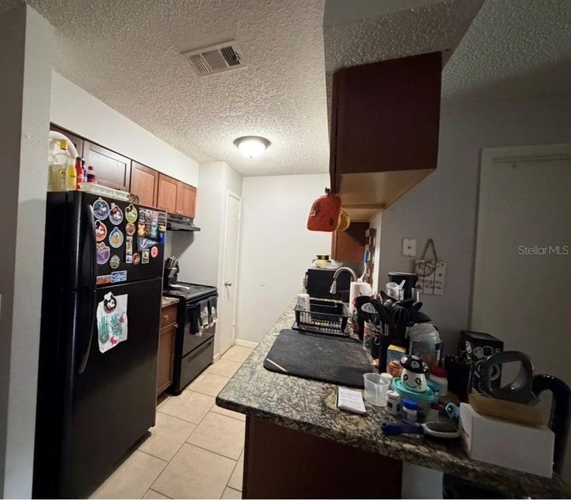 На продажу: $129,900 (2 спален, 2 ванн, 918 Квадратных фут)