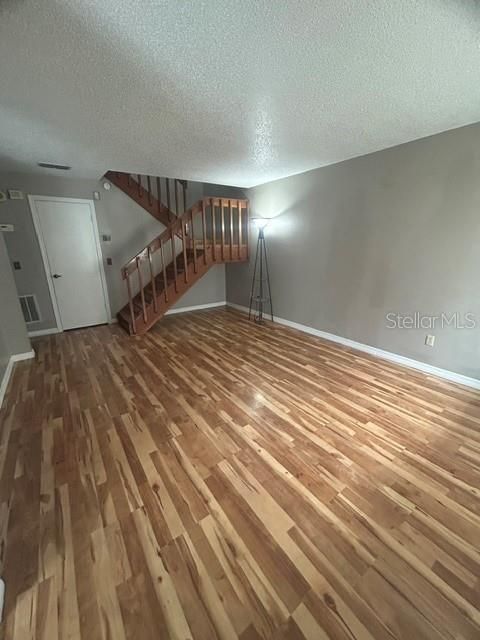 В аренду: $1,695 (2 спален, 1 ванн, 1061 Квадратных фут)