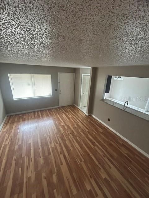 В аренду: $1,695 (2 спален, 1 ванн, 1061 Квадратных фут)