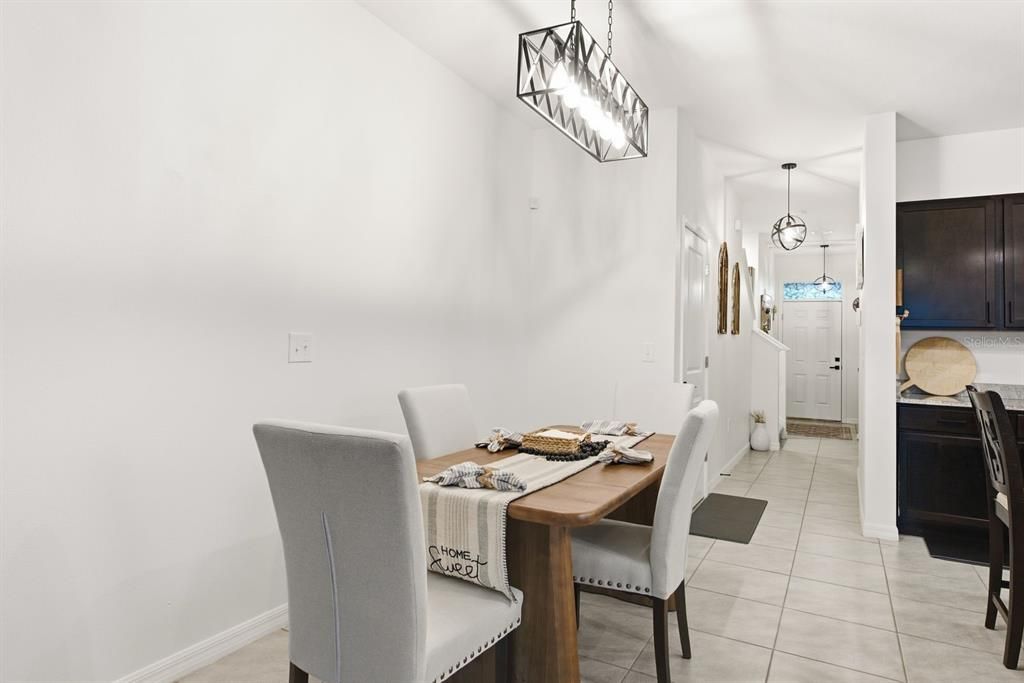 В аренду: $2,595 (3 спален, 2 ванн, 1758 Квадратных фут)