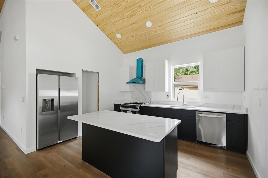En Venta: $289,900 (3 camas, 2 baños, 1564 Pies cuadrados)