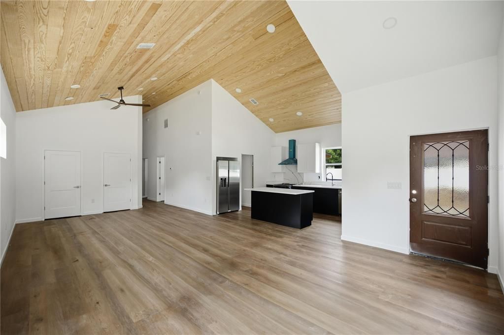 En Venta: $289,900 (3 camas, 2 baños, 1564 Pies cuadrados)