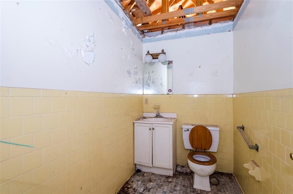 En Venta: $450,000 (0 camas, 0 baños, 2043 Pies cuadrados)