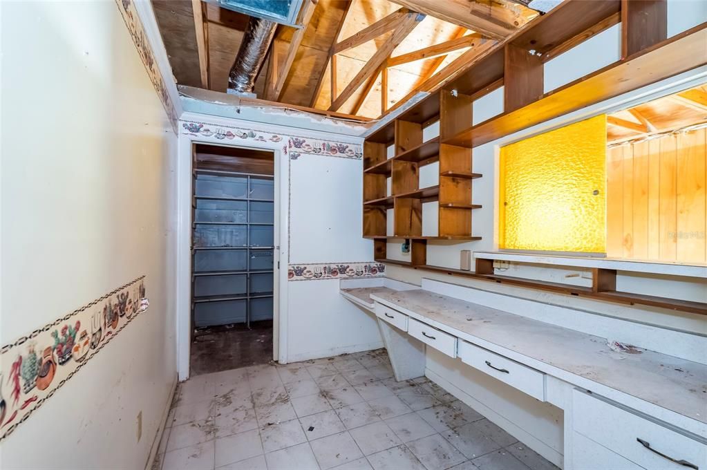 En Venta: $450,000 (0 camas, 0 baños, 2043 Pies cuadrados)