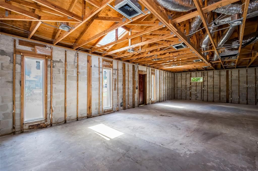 En Venta: $450,000 (0 camas, 0 baños, 2043 Pies cuadrados)