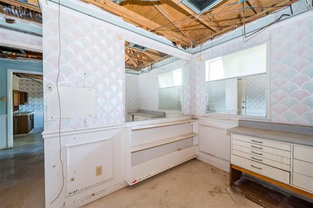 En Venta: $450,000 (0 camas, 0 baños, 2043 Pies cuadrados)