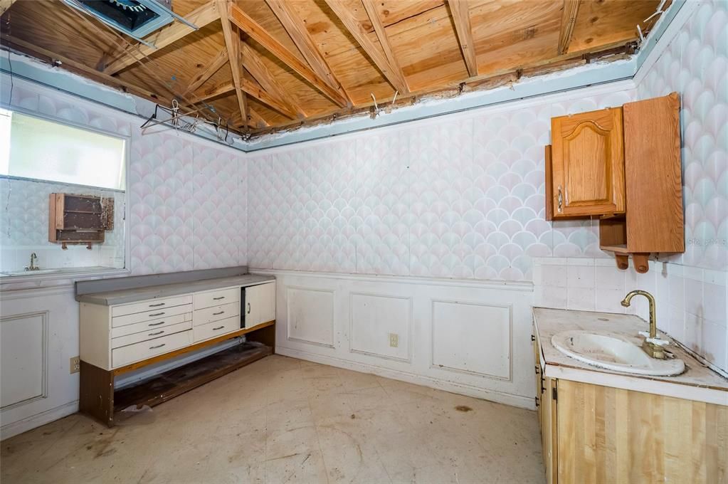 En Venta: $450,000 (0 camas, 0 baños, 2043 Pies cuadrados)