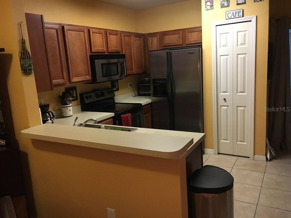 В аренду: $1,850 (3 спален, 3 ванн, 1412 Квадратных фут)