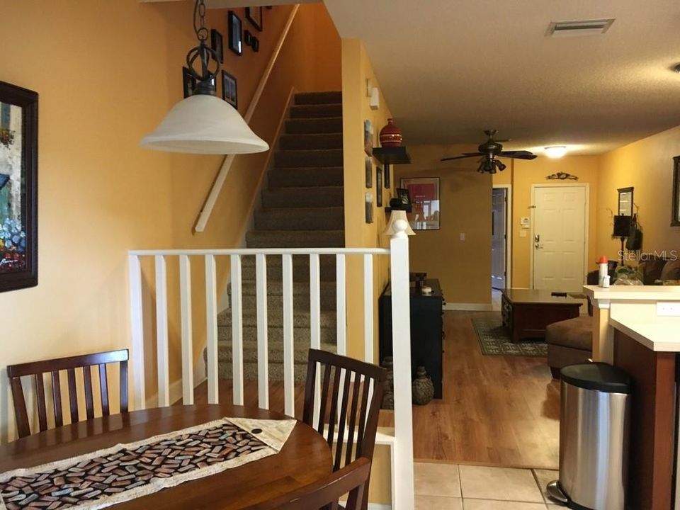 В аренду: $1,850 (3 спален, 3 ванн, 1412 Квадратных фут)