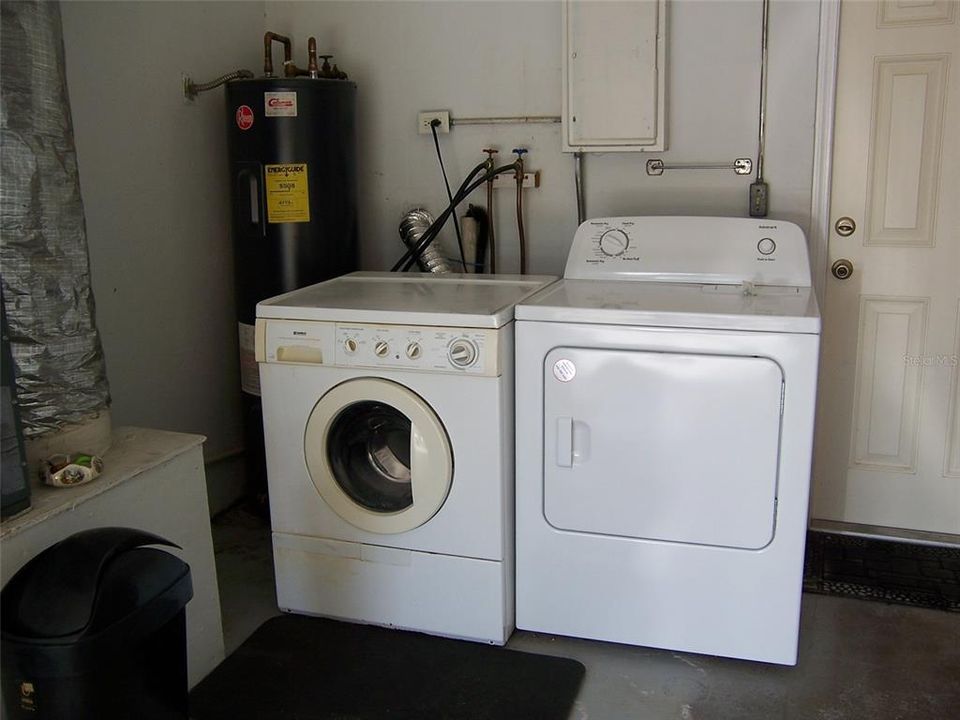 В аренду: $1,695 (2 спален, 1 ванн, 850 Квадратных фут)