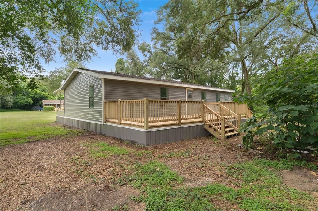 На продажу: $219,950 (3 спален, 2 ванн, 1296 Квадратных фут)
