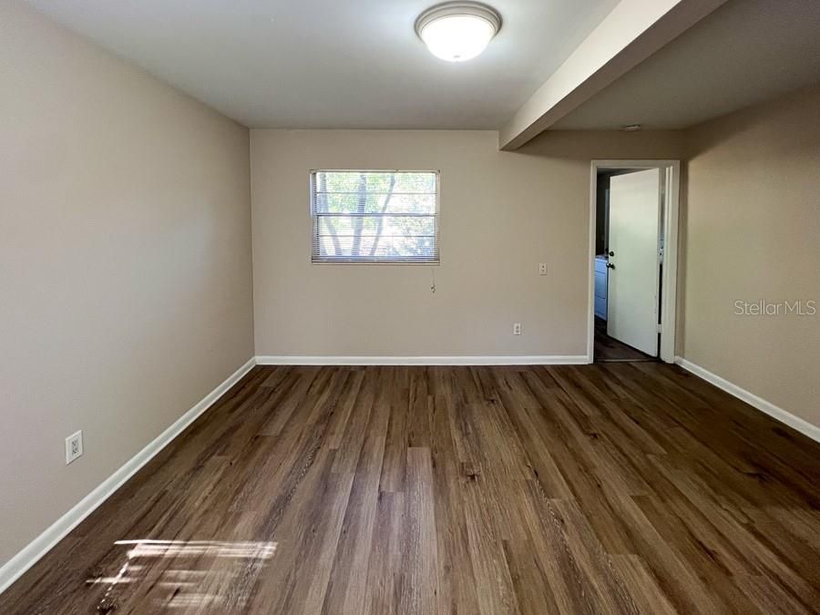 For Rent: $2,450 (4 beds, 2 baths, 1876 Square Feet)