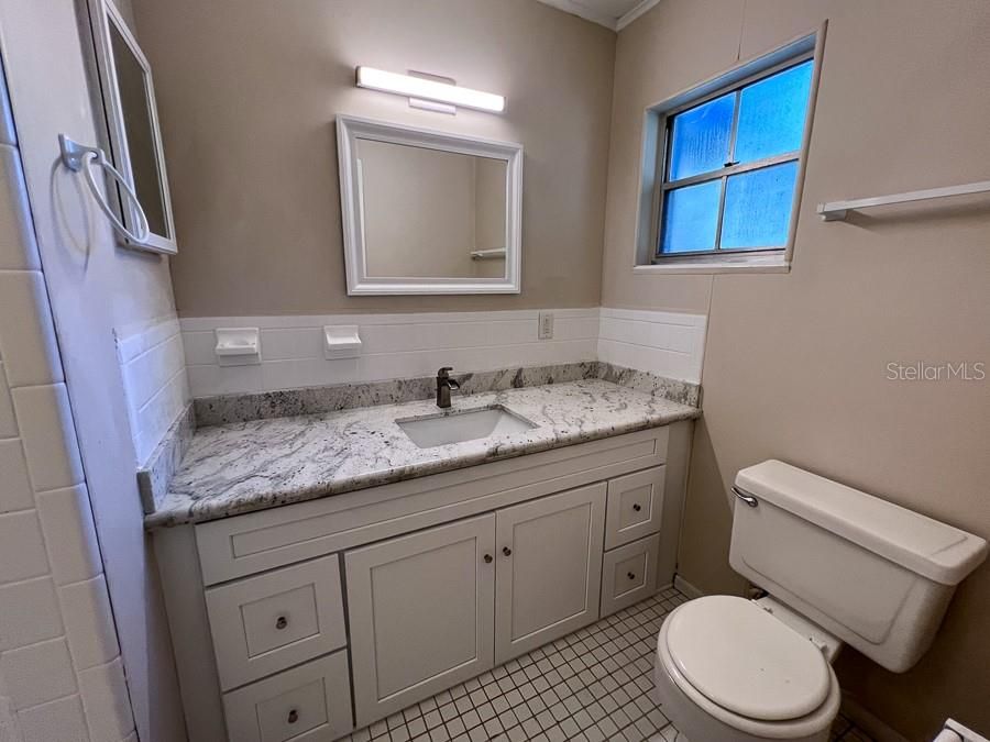 For Rent: $2,450 (4 beds, 2 baths, 1876 Square Feet)