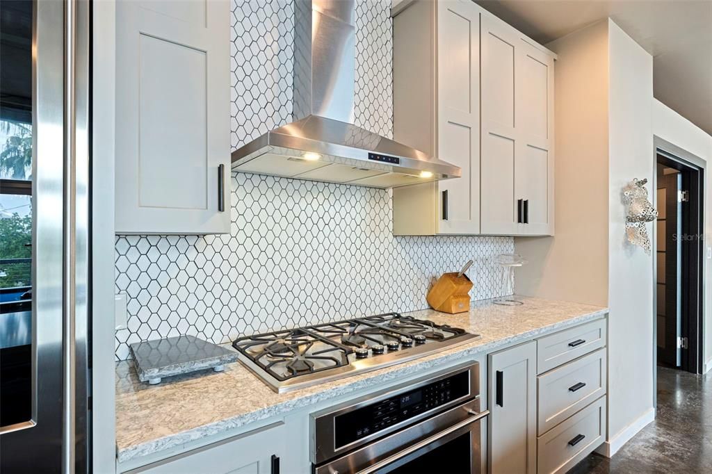 En Venta: $970,000 (2 camas, 2 baños, 1706 Pies cuadrados)