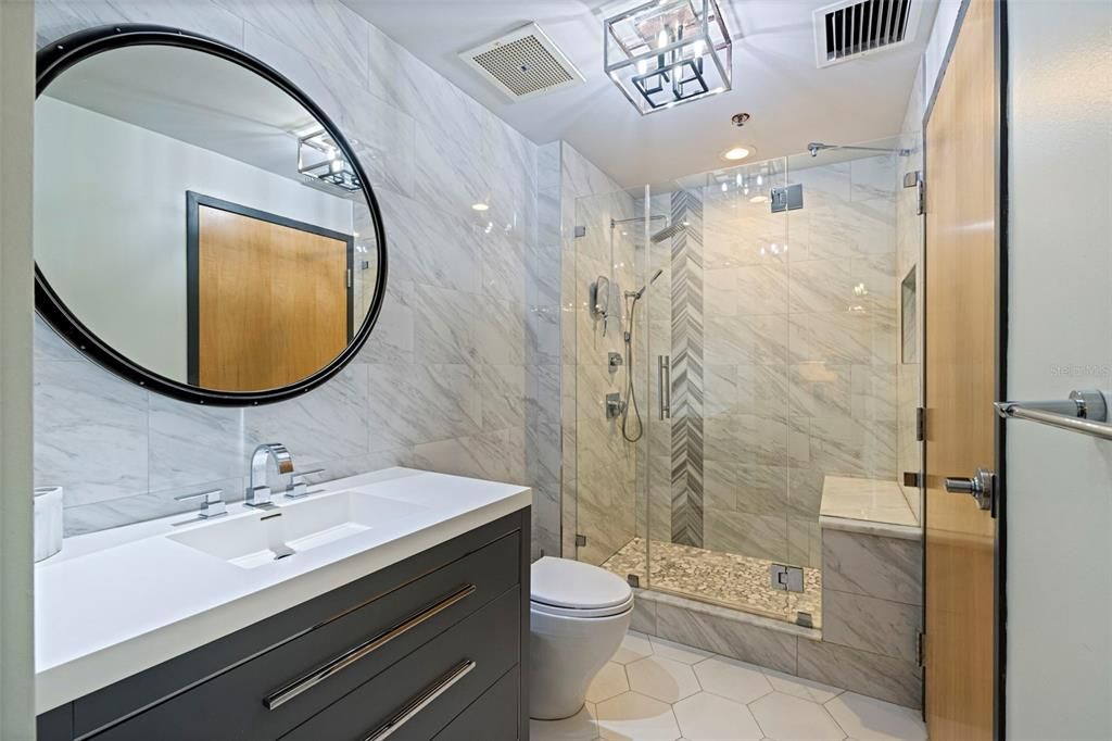 En Venta: $970,000 (2 camas, 2 baños, 1706 Pies cuadrados)