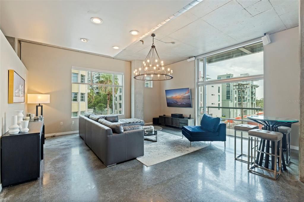 En Venta: $970,000 (2 camas, 2 baños, 1706 Pies cuadrados)