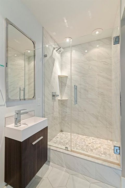 En Venta: $970,000 (2 camas, 2 baños, 1706 Pies cuadrados)
