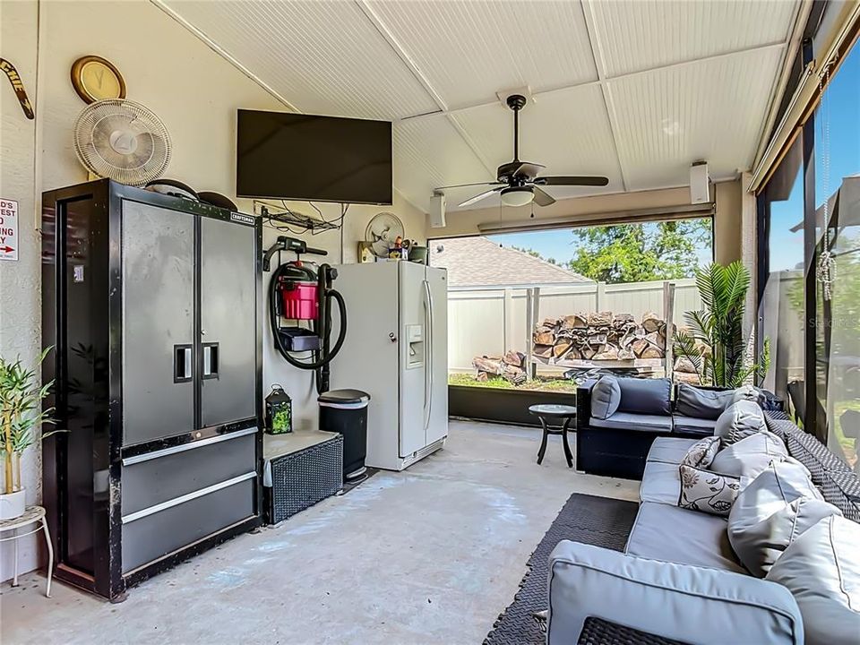 En Venta: $330,000 (4 camas, 2 baños, 1484 Pies cuadrados)