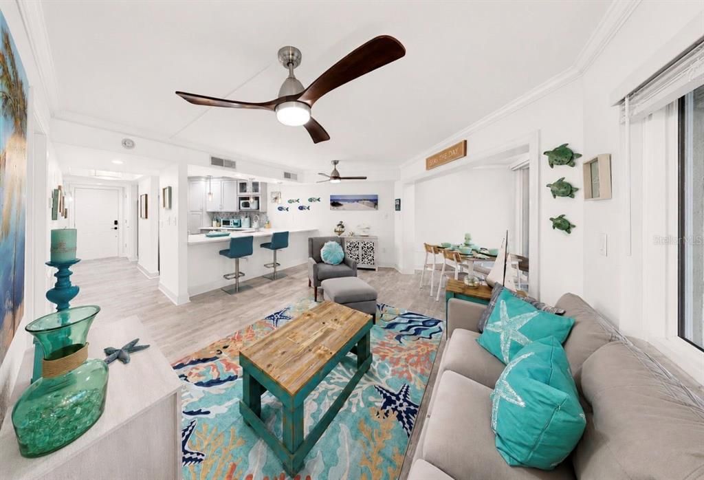 На продажу: $420,000 (2 спален, 2 ванн, 784 Квадратных фут)