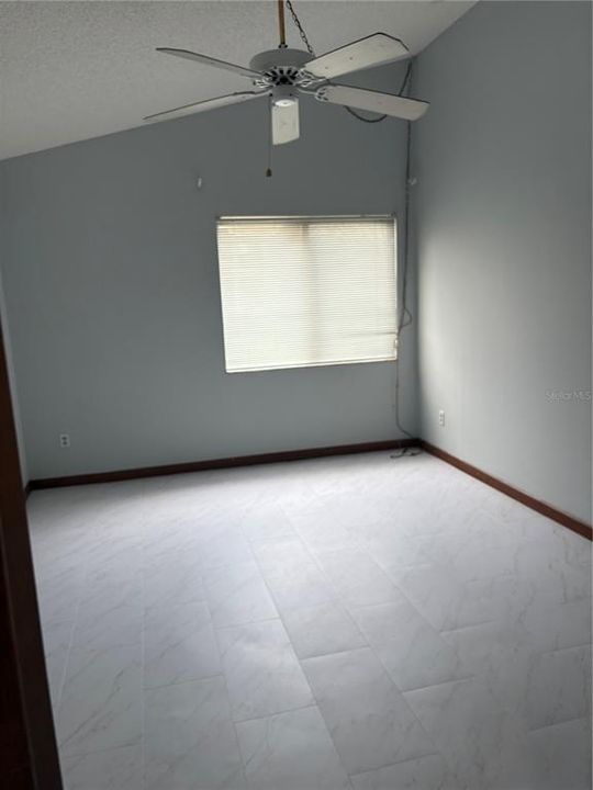 В аренду: $1,695 (2 спален, 1 ванн, 782 Квадратных фут)