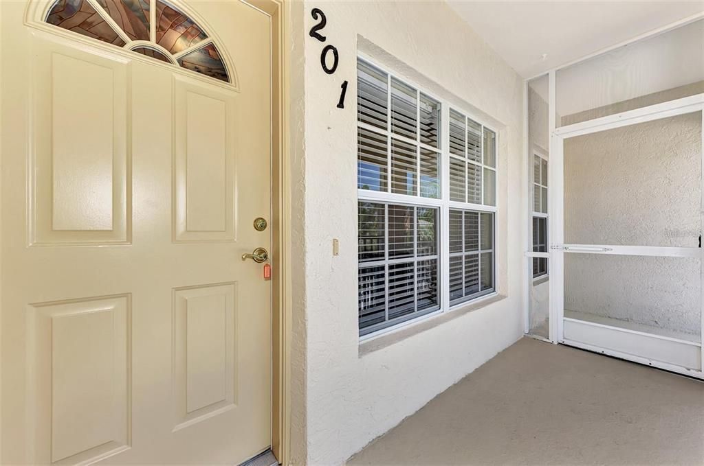 For Rent: $2,200 (2 beds, 2 baths, 1235 Square Feet)
