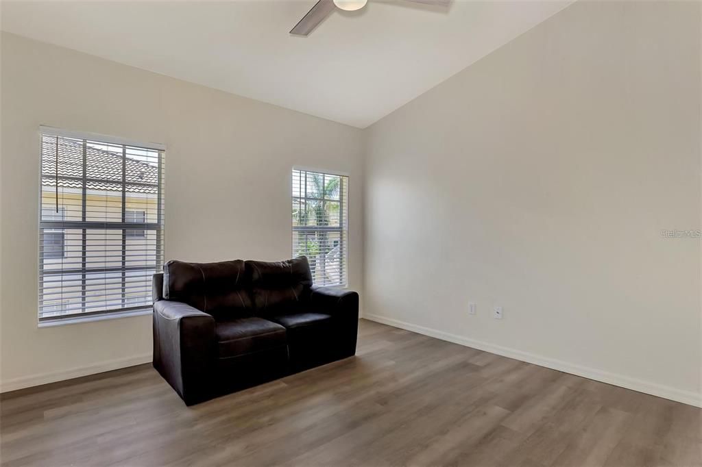 For Rent: $2,200 (2 beds, 2 baths, 1235 Square Feet)
