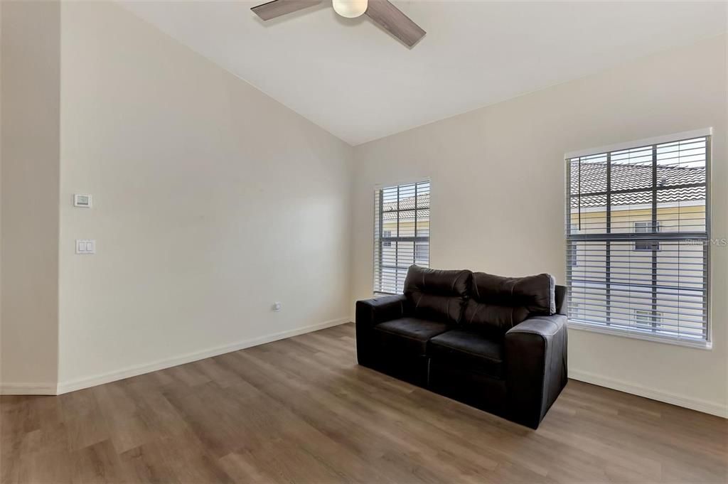 For Rent: $2,200 (2 beds, 2 baths, 1235 Square Feet)