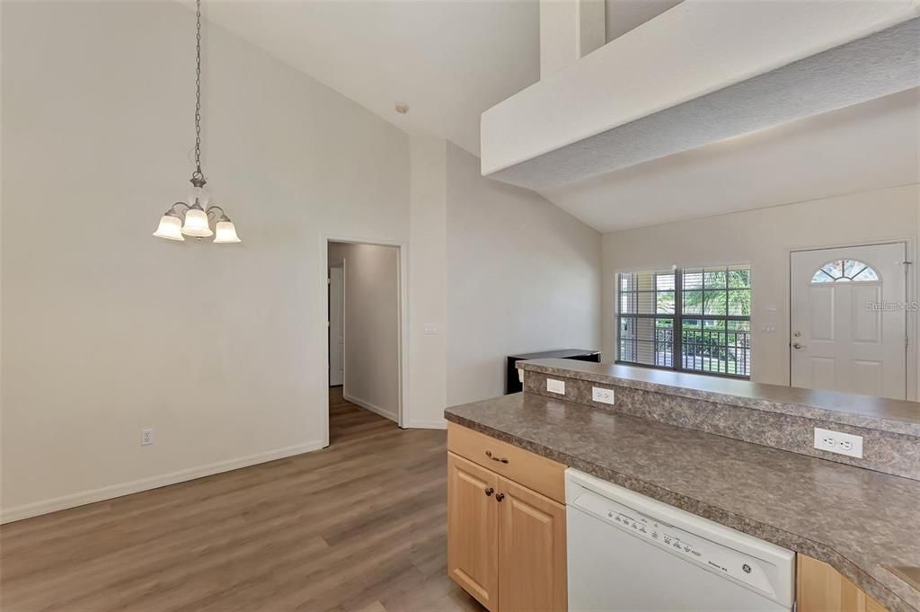 For Rent: $2,200 (2 beds, 2 baths, 1235 Square Feet)