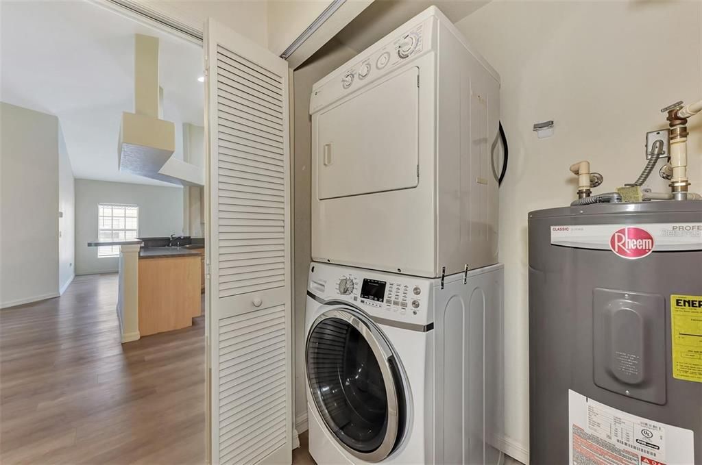 For Rent: $2,200 (2 beds, 2 baths, 1235 Square Feet)